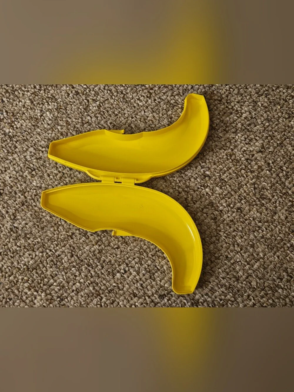 Tupperware Yellow Banana Holder